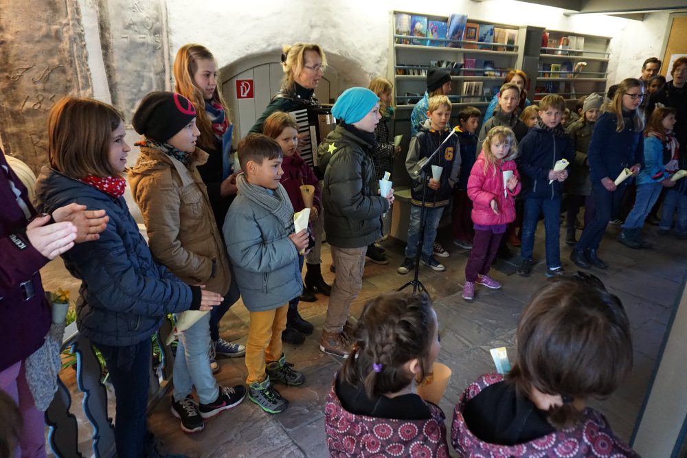 Kindergottesdienst Ostern 05.04.2015
