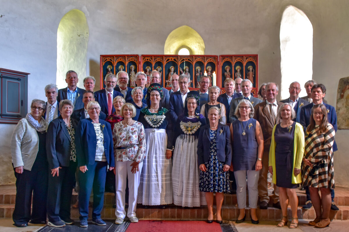 Bilder Goldene Konfirmation: Zeichnen lernen für deine besondere Feier!