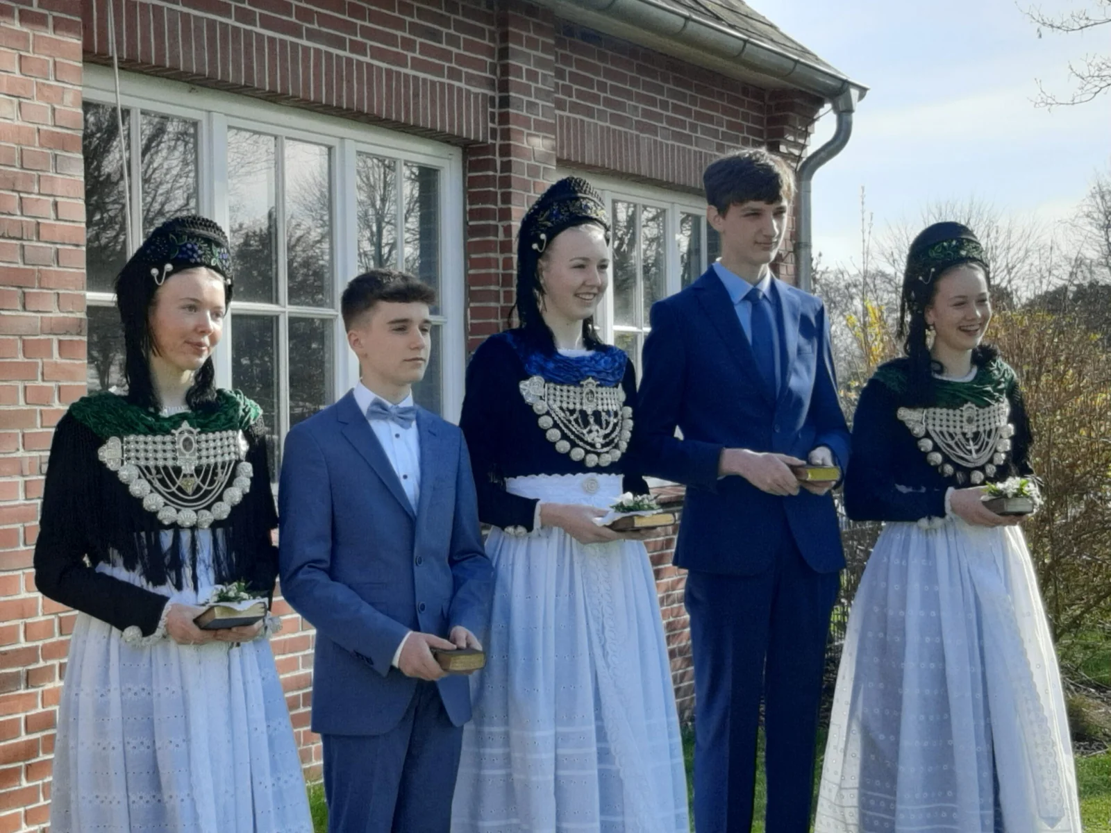 Konfirmandinnen und Konfirmanden der Kirchengemeinde St. Laurentii im April 2026